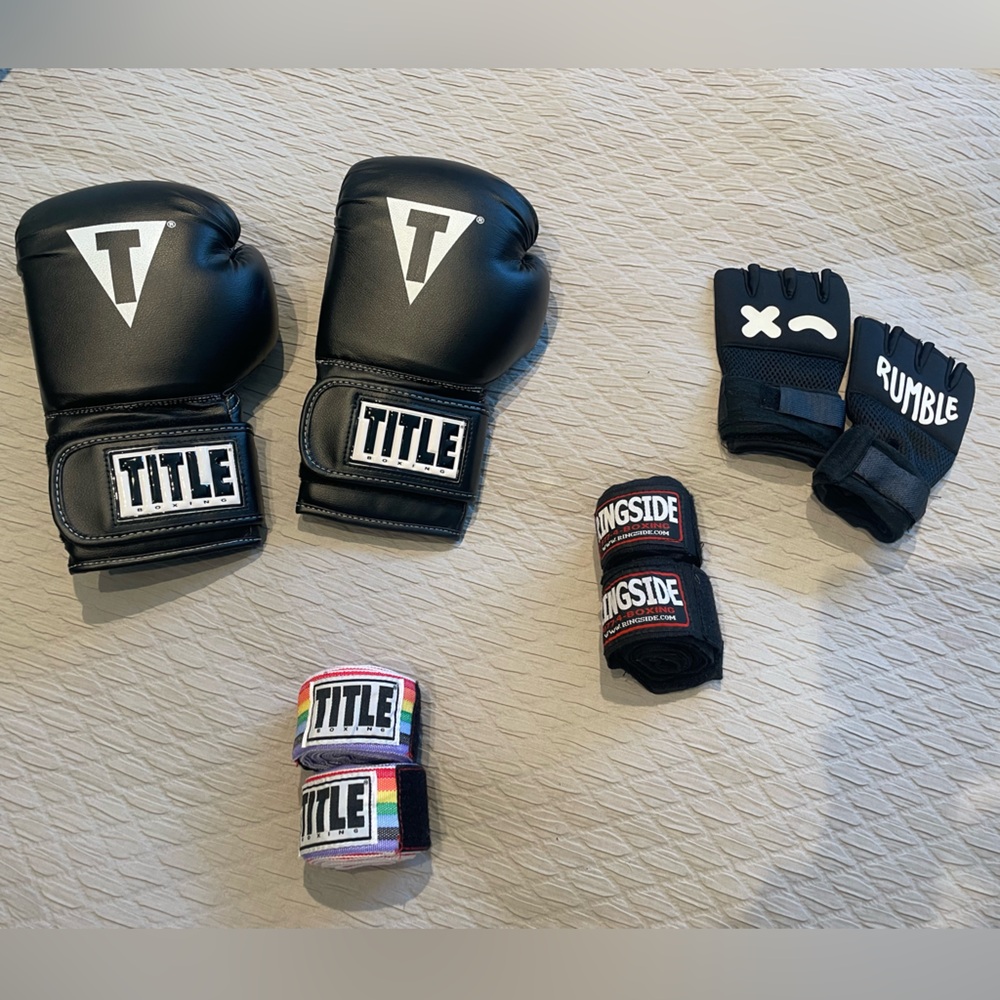Title Boxing Gloves & Wraps Set - Black TITLE Brand